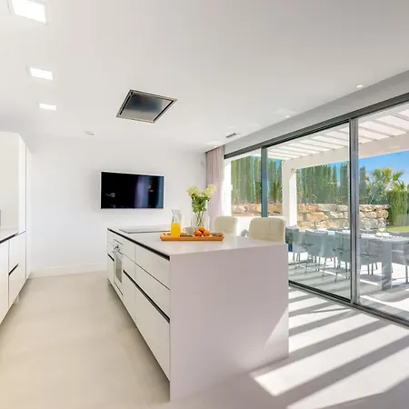 Vacation Marbella I De La Resina, Infinity Pool, Golf Community, Africa Views Estepona