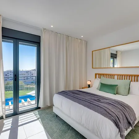 Vacation Marbella I De La Resina, Infinity Pool, Golf Community, Africa Views Villa *