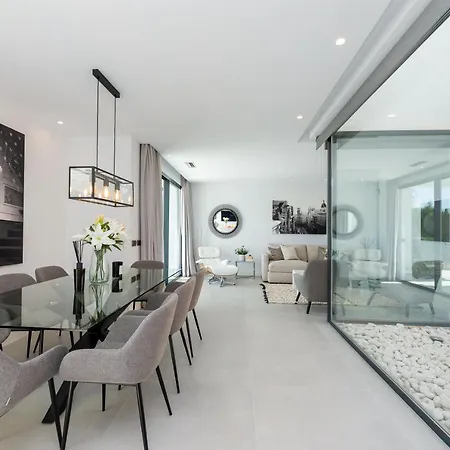 Vacation Marbella I De La Resina, Infinity Pool, Golf Community, Africa Views Villa
